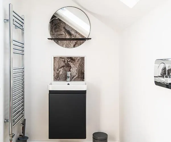 Redland By Mycityhaven Apartament